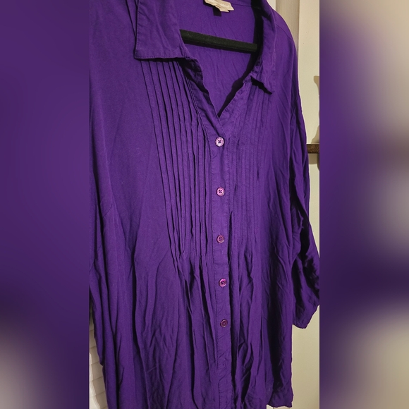 Woman Within Purple Button Down Shirt - Picture 4 of 6